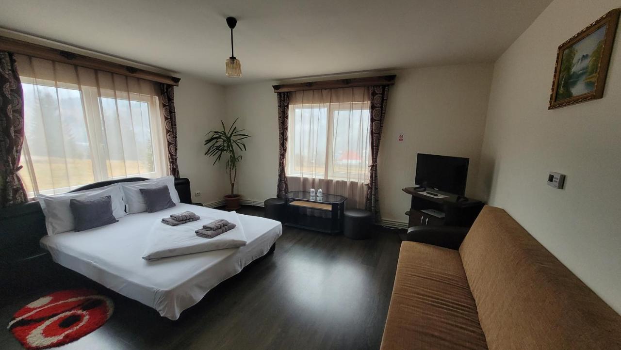 Apartament Tiatim Apartment Ватра Дорней Екстериор снимка