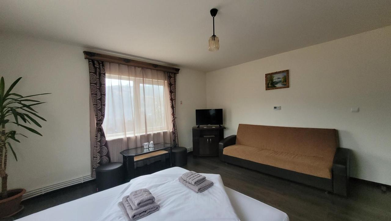 Apartament Tiatim Apartment Ватра Дорней Екстериор снимка